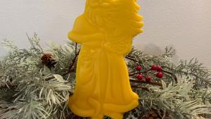 Beeswax  Santa &quot;Kris Kringle&quot;