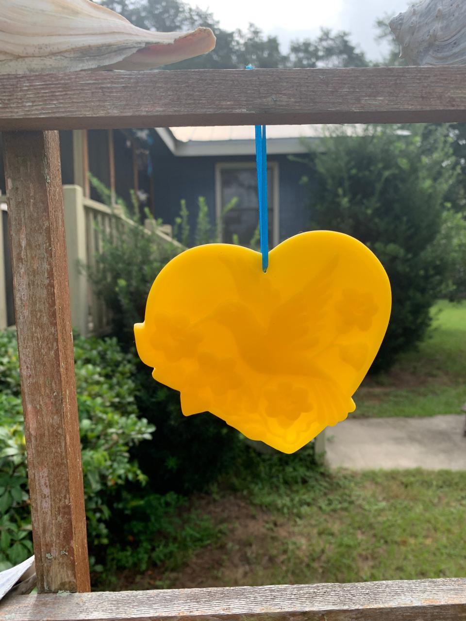 Beeswax Hummingbird in Flowers Heart