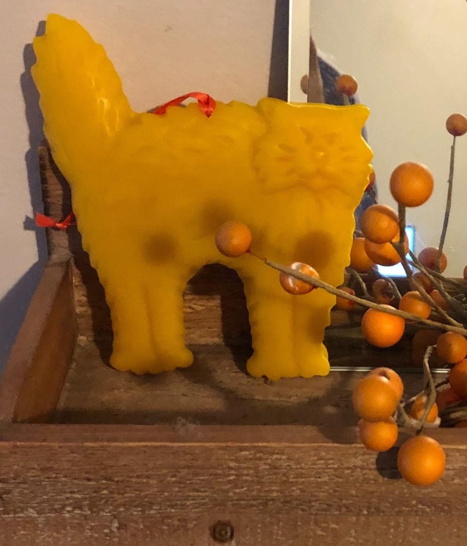 Beeswax Halloween Cat